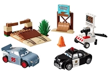 LEGO® Juniors 10742: Závodní okruh Willys Butte